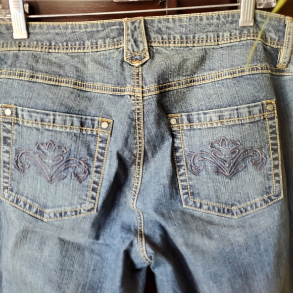 Cabi jeans - Picture 4 of 8